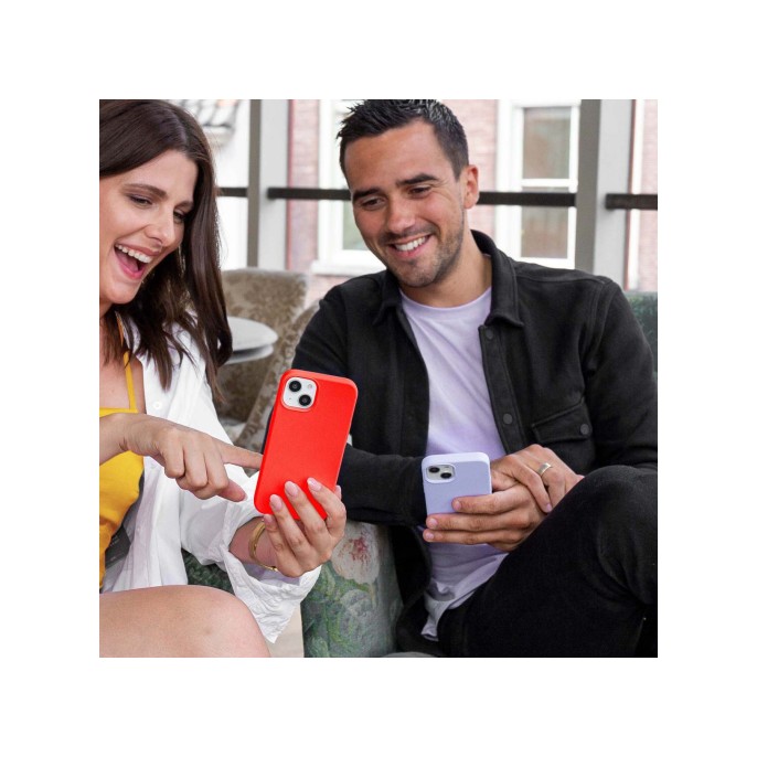 Accezz liquid silicone backcover iphone 13 - rood Accezz liquid silicone backcover iphone 13 - rood