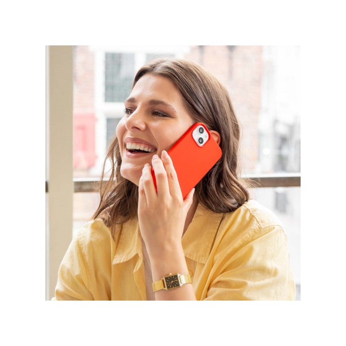 Accezz liquid silicone backcover iphone 13 - rood Accezz liquid silicone backcover iphone 13 - rood