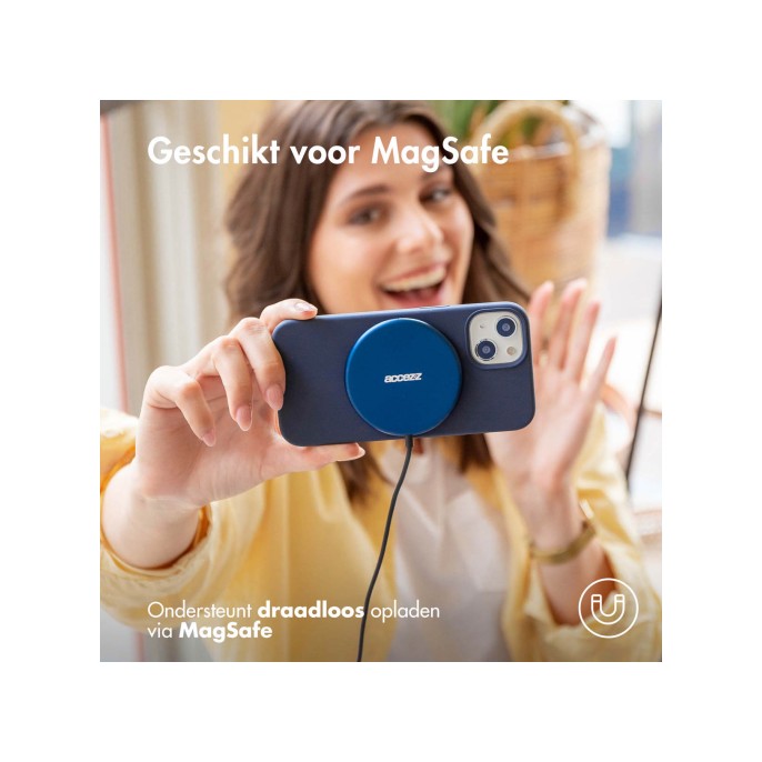 Accezz liquid silicone backcover met magsafe iphone 16e - donkerblauw Accezz liquid silicone backcover met magsafe iphone 16e - donkerblauw