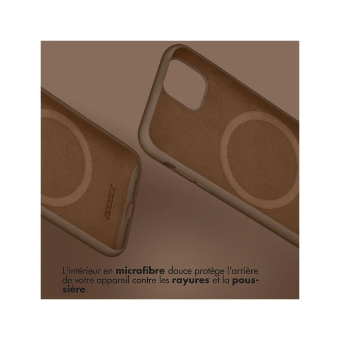 Accezz Liquid Silicone Backcover met MagSafe Apple iPhone 13 Mini - Lichtbruin