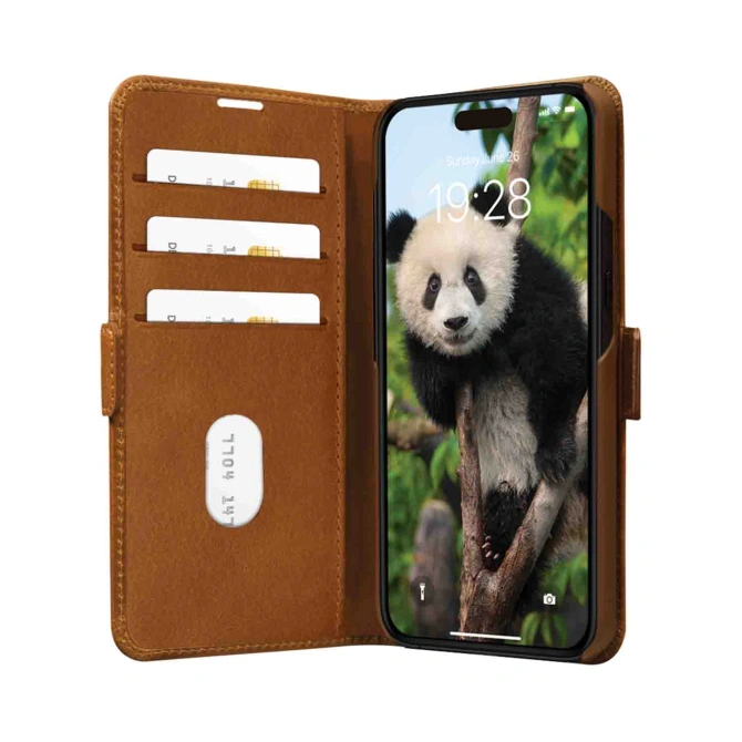 dbramante1928 Copenhagen Bookcase Apple iPhone 17e / 16e / 15 / 14 / 13 - Bruin