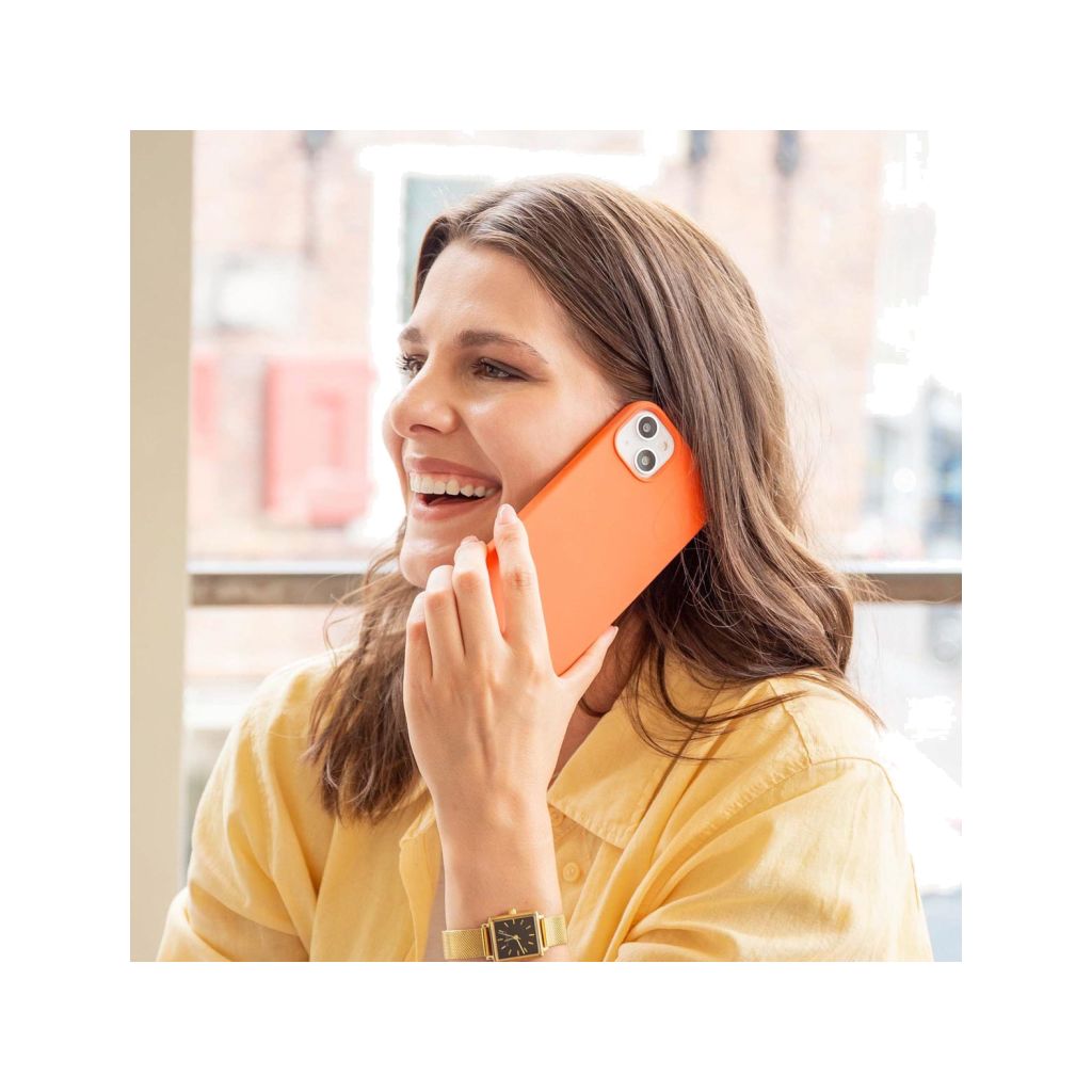 Accezz Liquid Silicone Backcover Apple iPhone 15 Pro - Nectarine