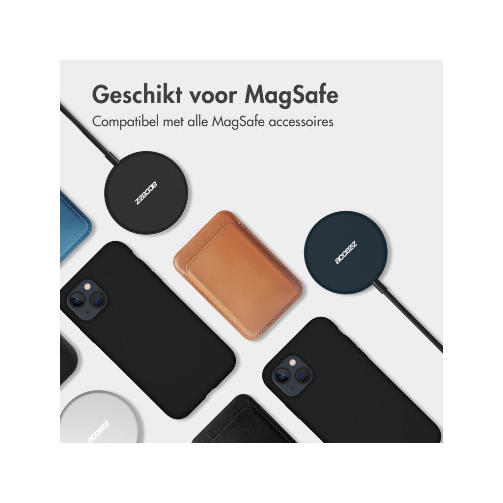 Accezz Liquid Silicone Backcover met MagSafe Apple iPhone 15 Plus - Zwart