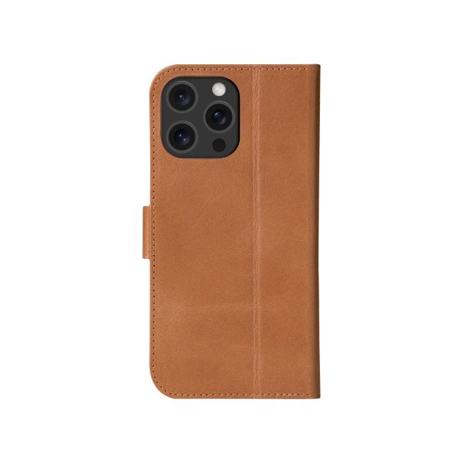 dbramante1928 Copenhagen Bookcase Apple iPhone 16 Pro Max - Tan
